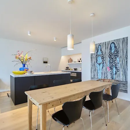 Apartment Ensor I